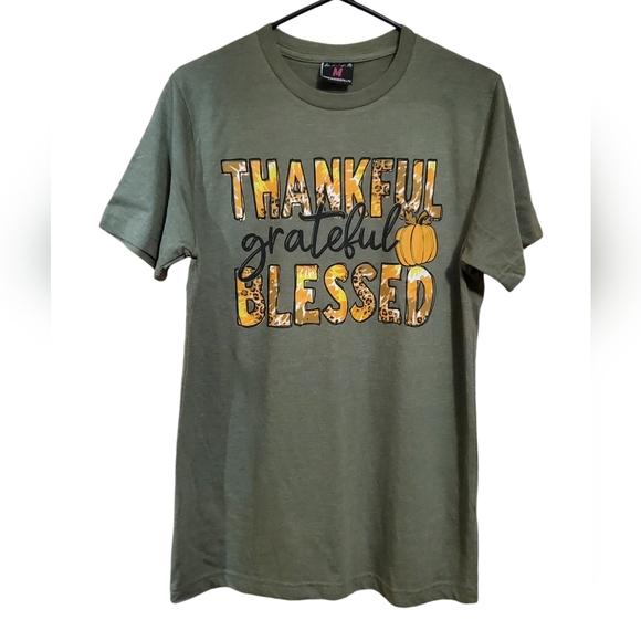 Love In Faith Tops - NWOT Thankful Grateful Blessed t-shirt